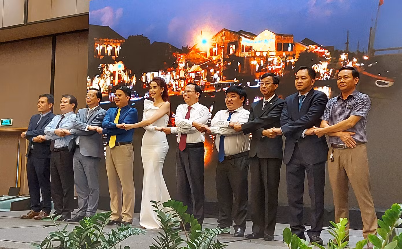 Nhiều cây đại thụ của làng nhạc Việt lâm trọng bệnh ảnh 8 Nhiều cây đại thụ của làng nhạc Việt lâm trọng bệnh ảnh 8