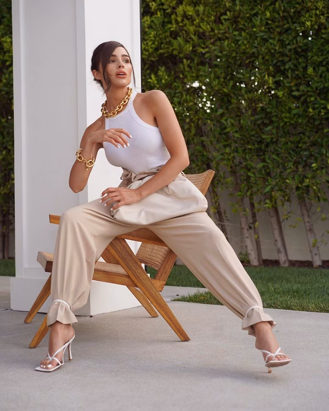 Ngắm đường cong thanh xuân rực lửa của Hoa hậu Hoàn vũ Olivia Culpo ảnh 20