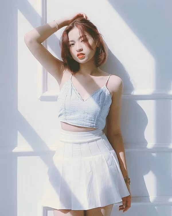 Hot girl “Trứng rán cần mỡ bắp cần bơ” lộ ảnh đời thường, dân mạng bày tỏ sự thất vọng ảnh 2
