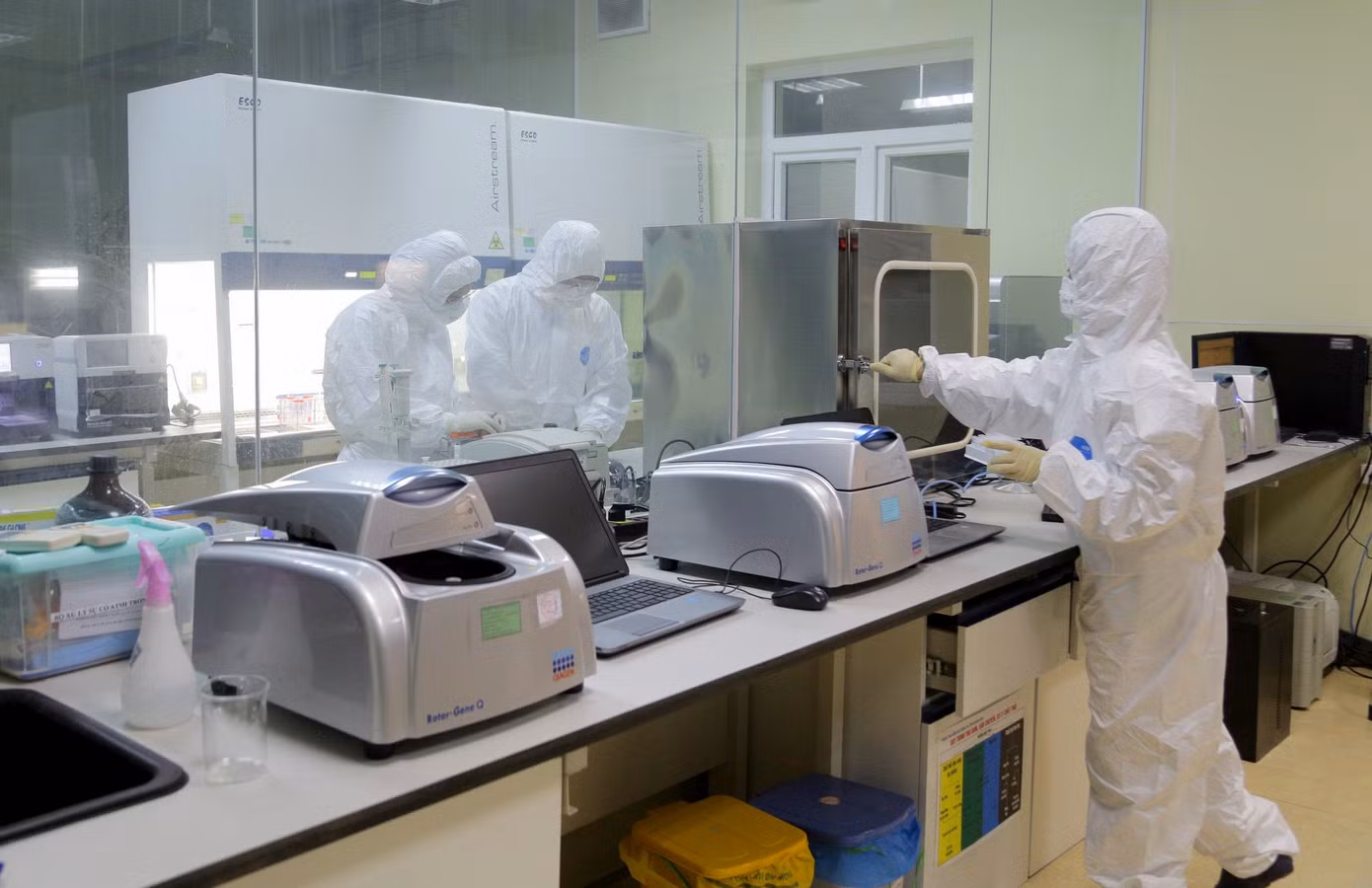 Xuất hiện 2 ca COVID-19 mới trong cộng đồng, toàn bộ HS-SV tỉnh Quảng Ninh nghỉ học khẩn ảnh 2