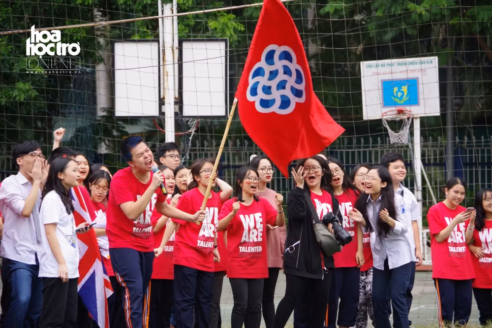 Học sinh trường THPT Hà Nội - Amsterdam cháy hết mình trong Ngày hội Thể thao 2020 ảnh 2