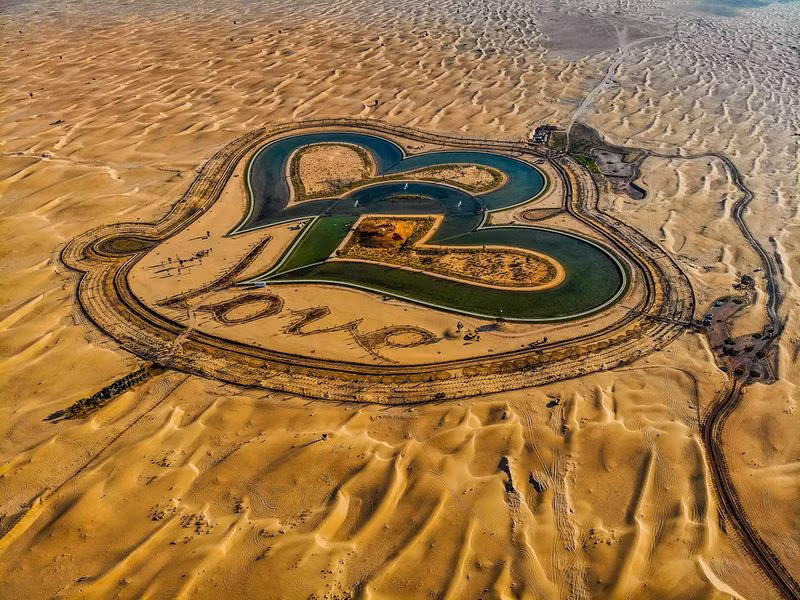 Dân mạng Việt Nam “làm loạn” Google Maps, tạo hàng loạt địa điểm ảo ở hồ Love Lake Dubai ảnh 1