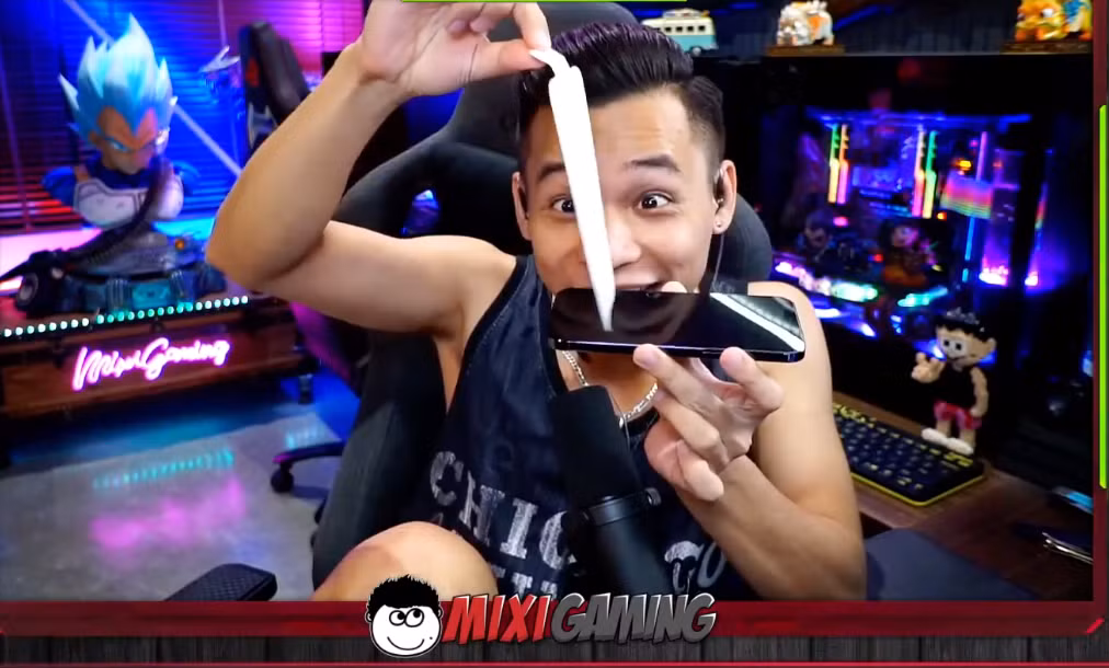 Hot streamer Độ Mixi quay clip “đập hộp” iPhone 12 Pro Max cùng loạt biểu cảm cực “bá đạo“ ảnh 6