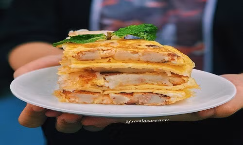 Thực đơn “chống gầy” lý tưởng: Cơm gà xối mỡ và bánh mì nem nướng ngon lịm tim ảnh 9 Thực đơn “chống gầy” lý tưởng: Cơm gà xối mỡ và bánh mì nem nướng ngon lịm tim ảnh 9