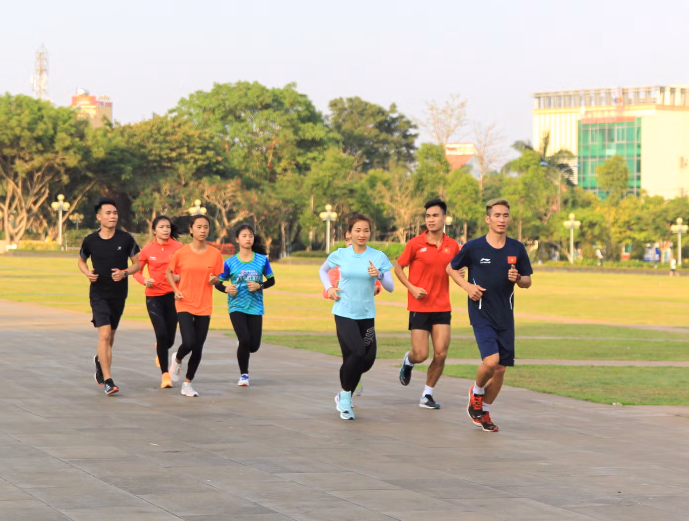 ‘Ốc tiêu’ 4 lần vô địch Tiền Phong Marathon nói gì khi tới Pleiku? ảnh 1