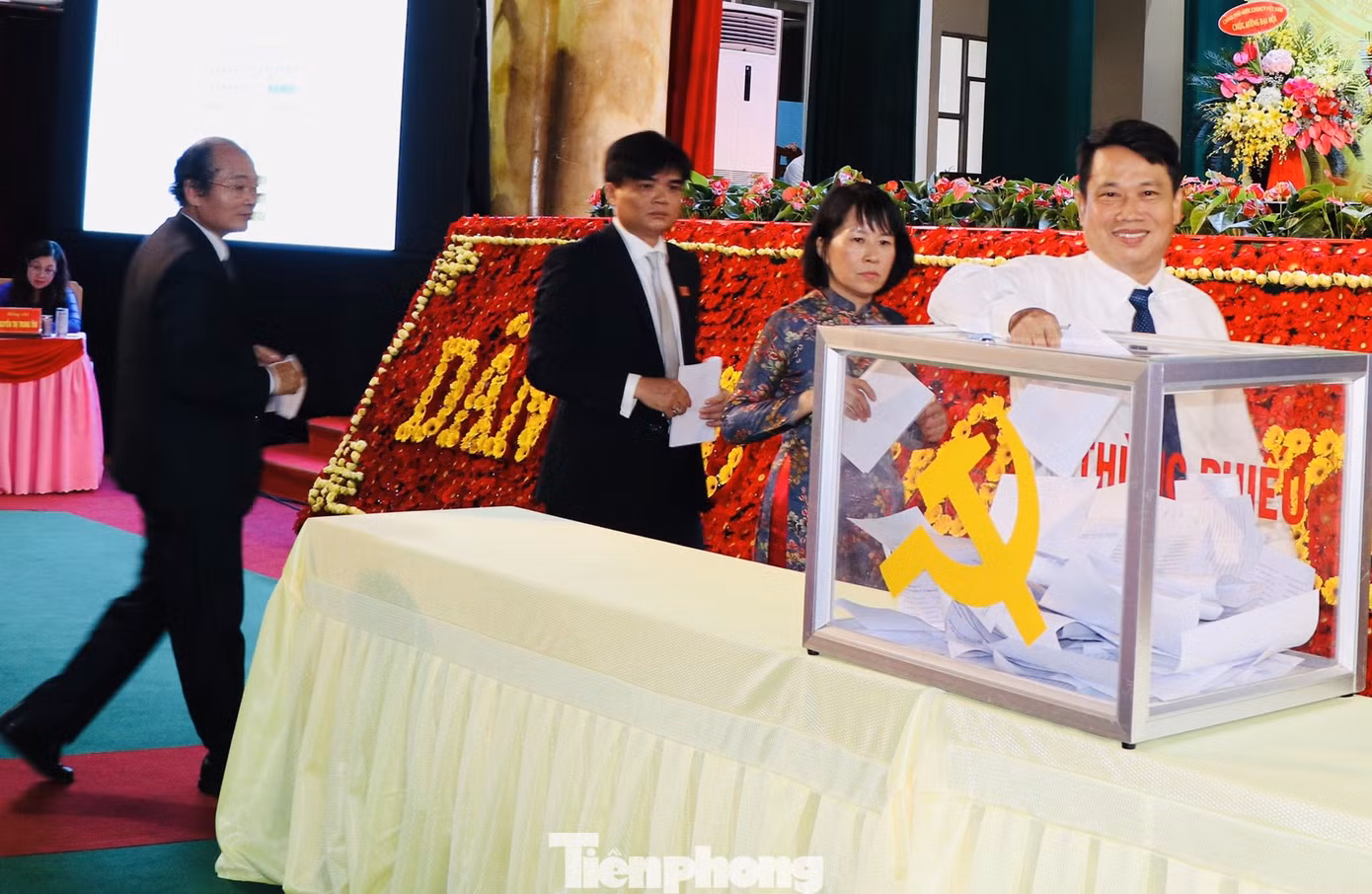 Ông Nguyễn Khắc Định tái cử Bí thư Tỉnh uỷ Khánh Hòa ảnh 2