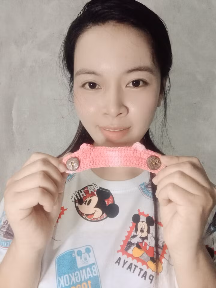 Những chiếc “tai giả” nối dài yêu thương gửi đến tuyến đầu chống COVID-19 ảnh 5