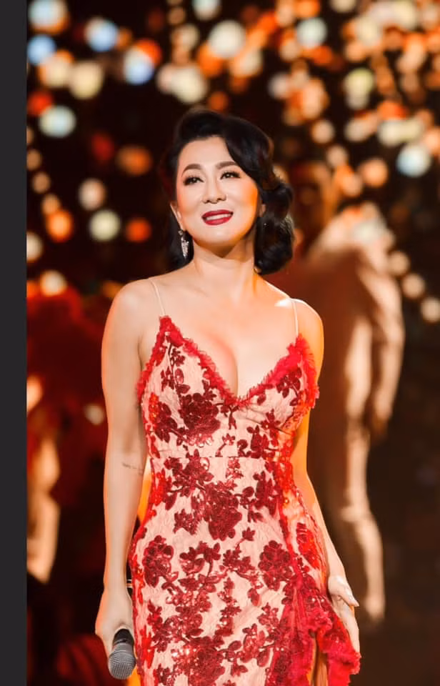 MC Kỳ Duyên: 'Về già, tôi thích có đàn ông trẻ vây quanh' ảnh 6