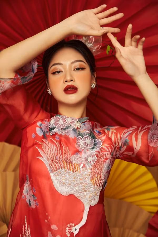 Quán quân “Giọng hát hay Hà Nội 2020” Bùi Dương Thái Hà khóc hết nước mắt trong MV “Thì thôi” ra mắt ngay Tết Tân Sửu ảnh 3