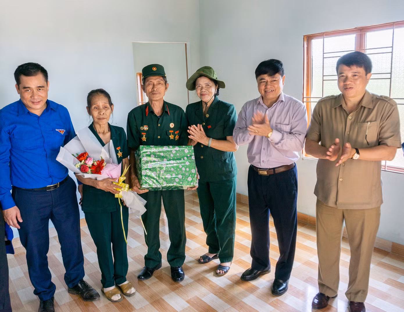 Những tấm lòng thơm thảo của Đoàn đến với đồng bào vùng sâu ảnh 5