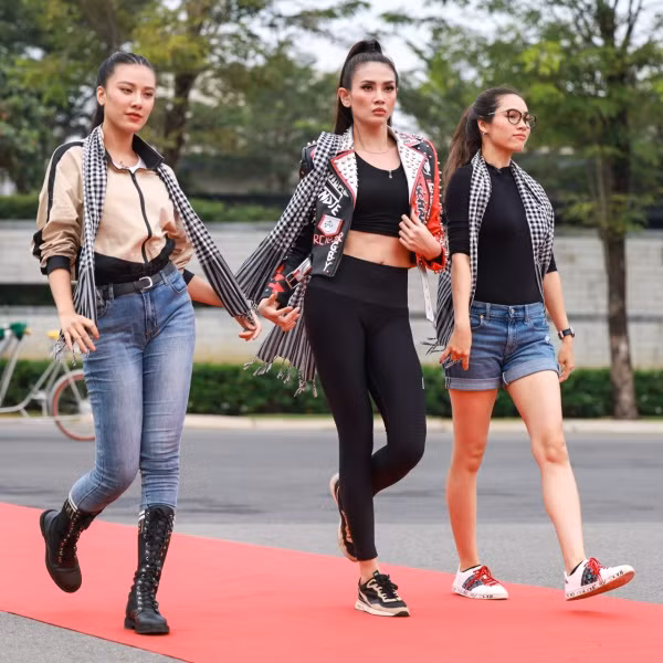 Mâu Thủy gây tranh cãi khi tạo dáng kém duyên ở địa điểm nổi tiếng trong “Vietnam Why Not” ảnh 3