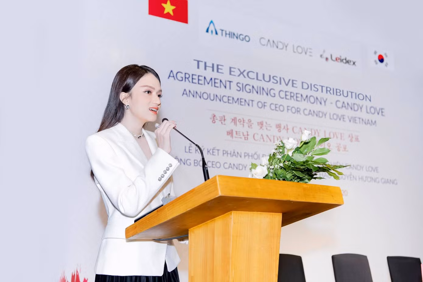Dàn mỹ nhân V-Biz chuẩn “con nhà người ta”, khẳng định tài sắc vẹn toàn là có thật ảnh 4