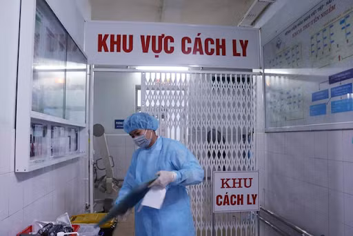 Bộ Y tế trả lời vụ 'điều dưỡng mắc COVID-19 ở Bạch Mai phát thuốc cho 2.000 bệnh nhân HIV' ảnh 1