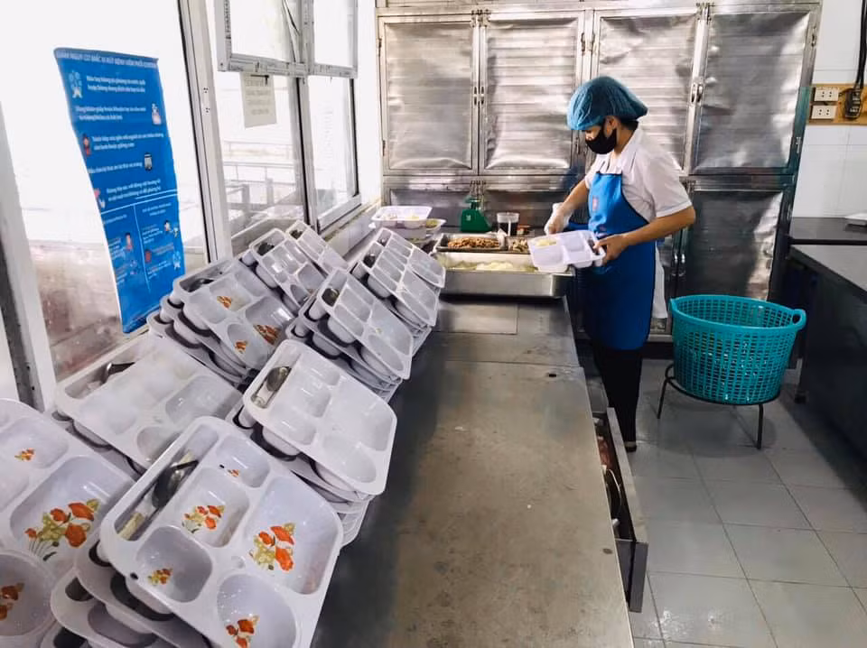 Bộ Y tế trả lời vụ 'điều dưỡng mắc COVID-19 ở Bạch Mai phát thuốc cho 2.000 bệnh nhân HIV' ảnh 3