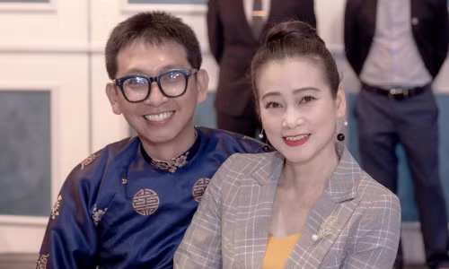“Chủ tịch mạng xã hội” Hoài Linh bất ngờ lên đồ chuẩn “soái ca”, tái xuất với dự án mới? ảnh 7