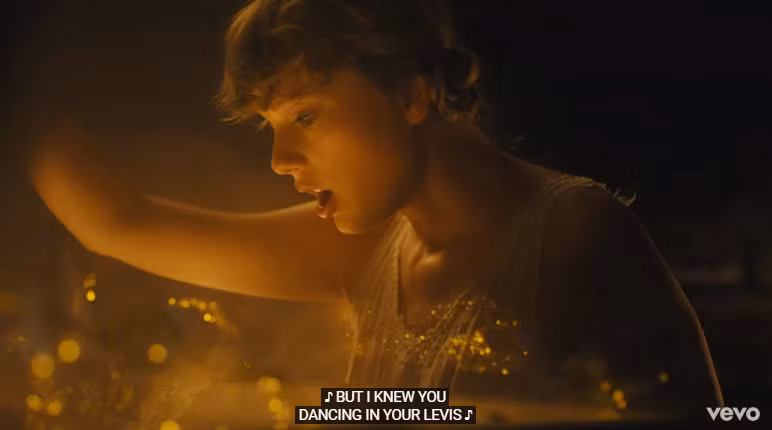 Review MV “cardigan”: Bản tình ca buồn bã, nhuốm màu hoài niệm của Taylor Swift ảnh 1