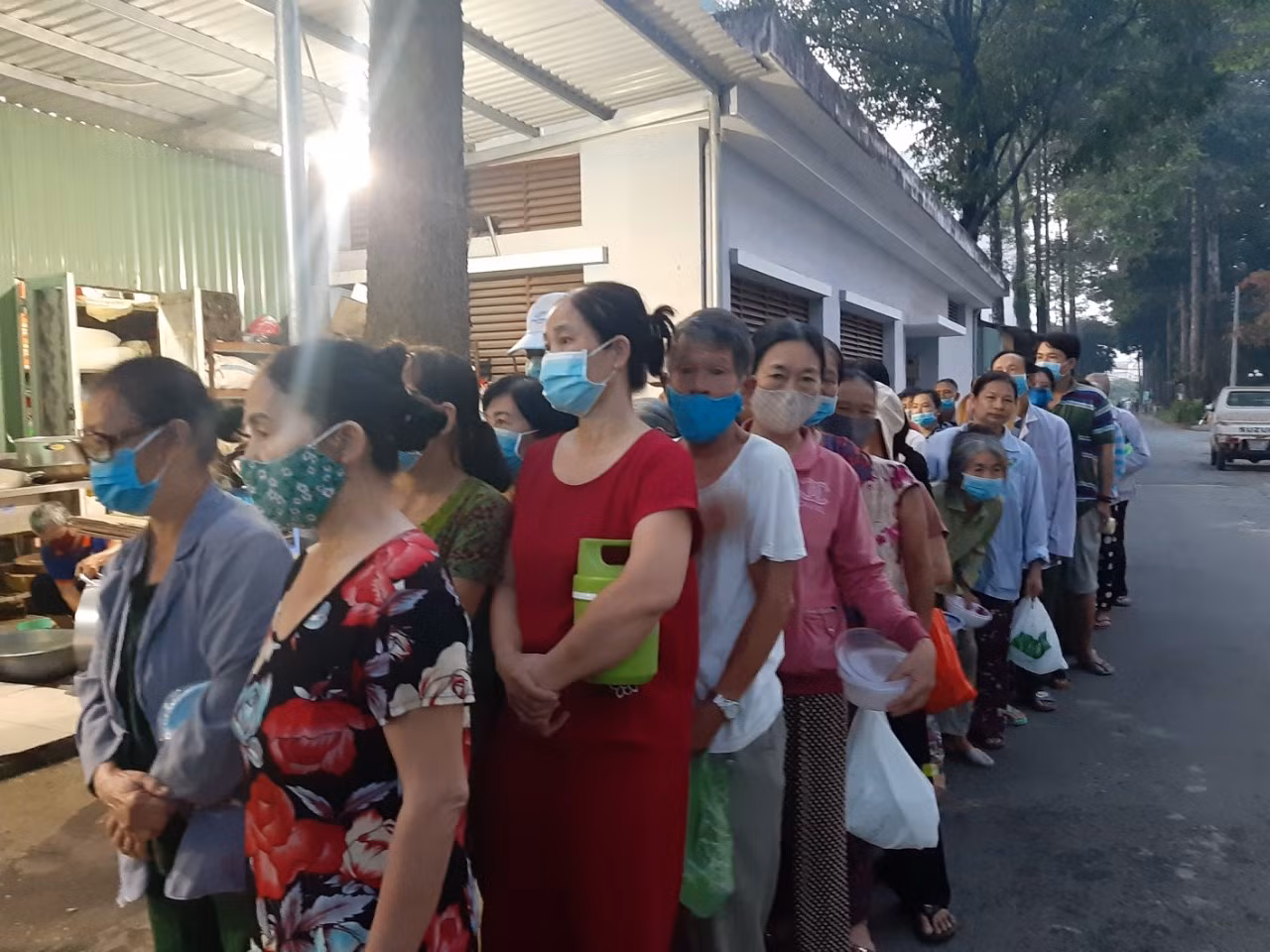 Những suất cháo nghĩa tình ảnh 7