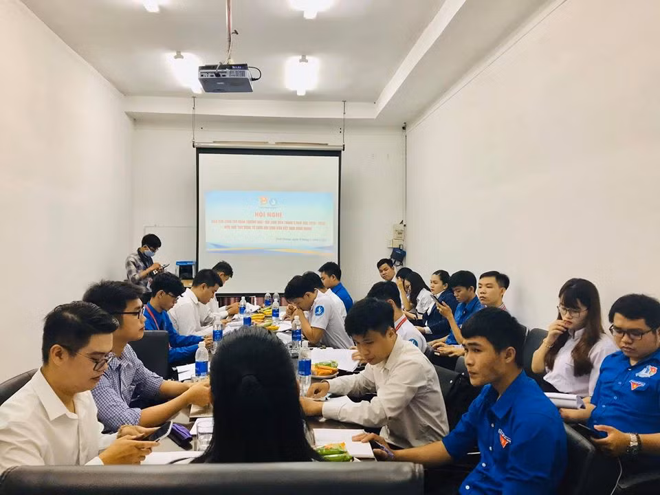 Bình Dương: Hội nghị giao ban công tác Đoàn trường học – Hội Sinh viên tháng 5 ảnh 1