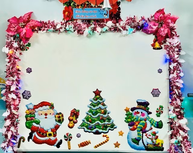 Theo chân ông già Noel mang niềm vui đến các em bệnh nhi ảnh 10