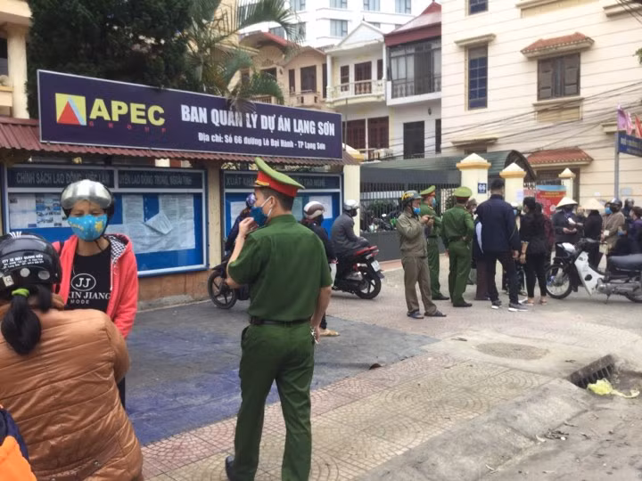 Đề nghị Trung Quốc mở luồng ưu tiên giải phóng nông sản ùn ứ ảnh 2