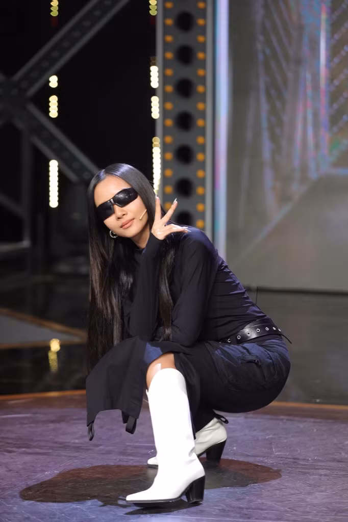 “Bà mẹ một con” Suboi bất ngờ xuất hiện căng đét giữa dàn các rapper đình đám ảnh 4