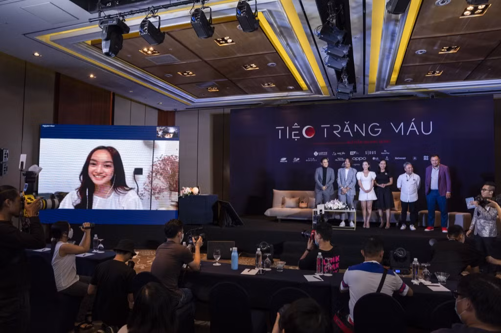 Kaity Nguyễn tiết lộ bị Kiều Minh Tuấn “hại” nên không thể thoại khi quay “Tiệc Trăng Máu“ ảnh 1