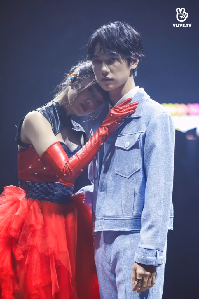 Boygroup “em trai MAMAMOO” trình diễn với 4 thành viên sau scandal của hotboy Trần Bình ảnh 6