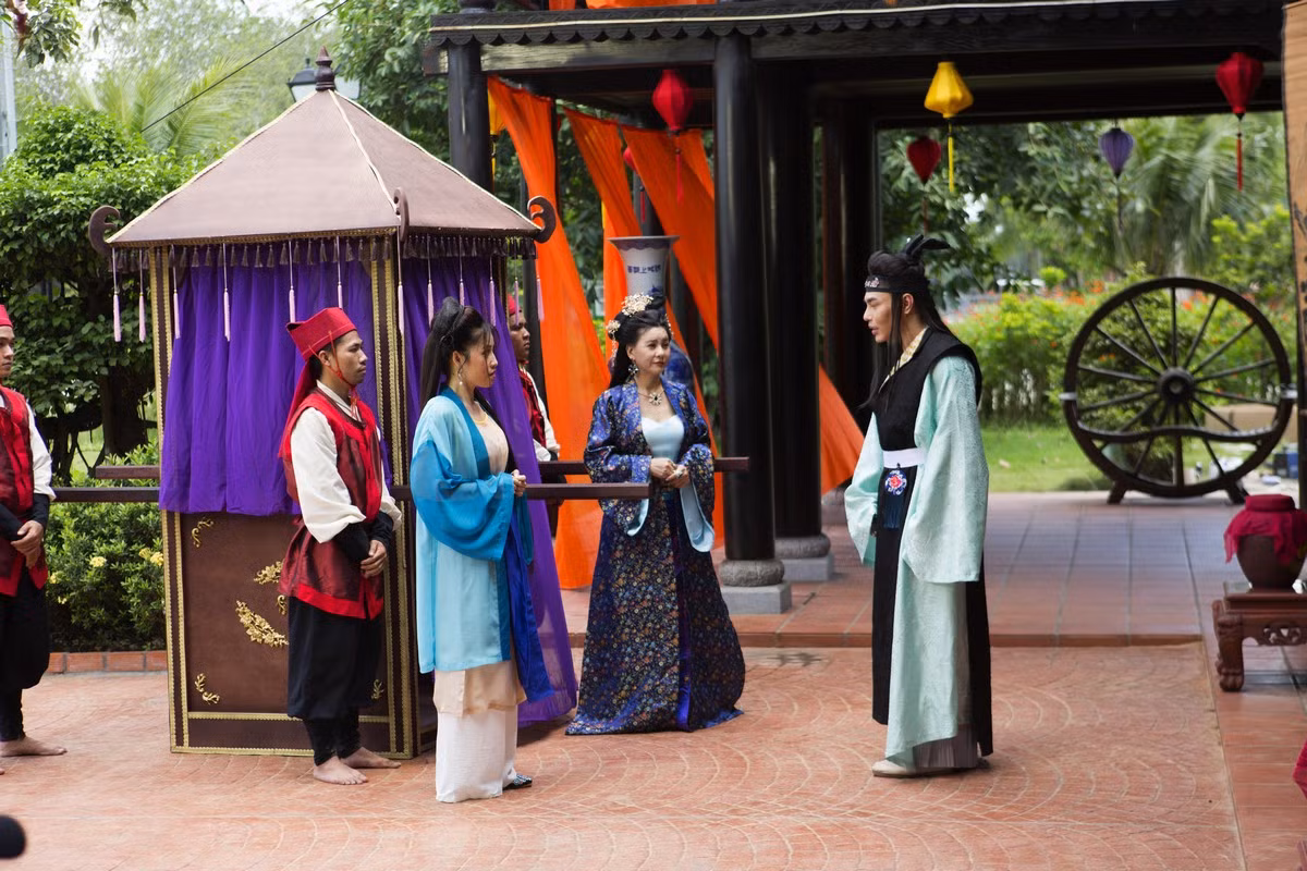 Nam Thư bị Elly Trần “đánh ghen” trong web-drama cổ trang của Lê Dương Bảo Lâm ảnh 5