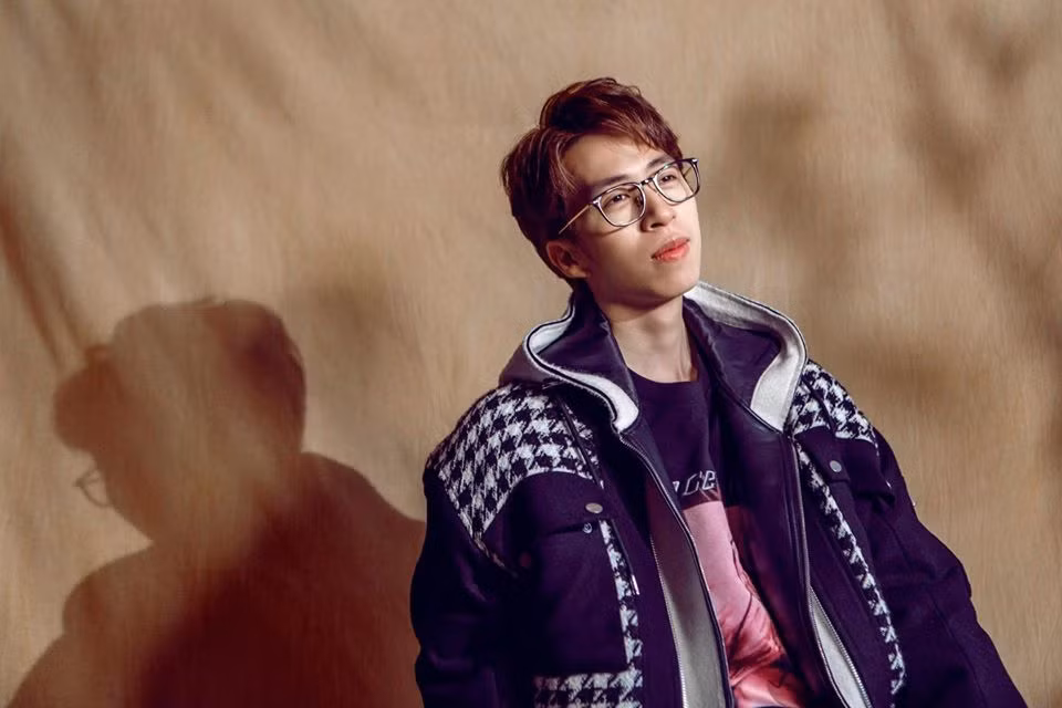 Ê-kíp Hòa Minzy nói gì khi ViruSs nhận xét “phần MV lấn át audio“? ảnh 1