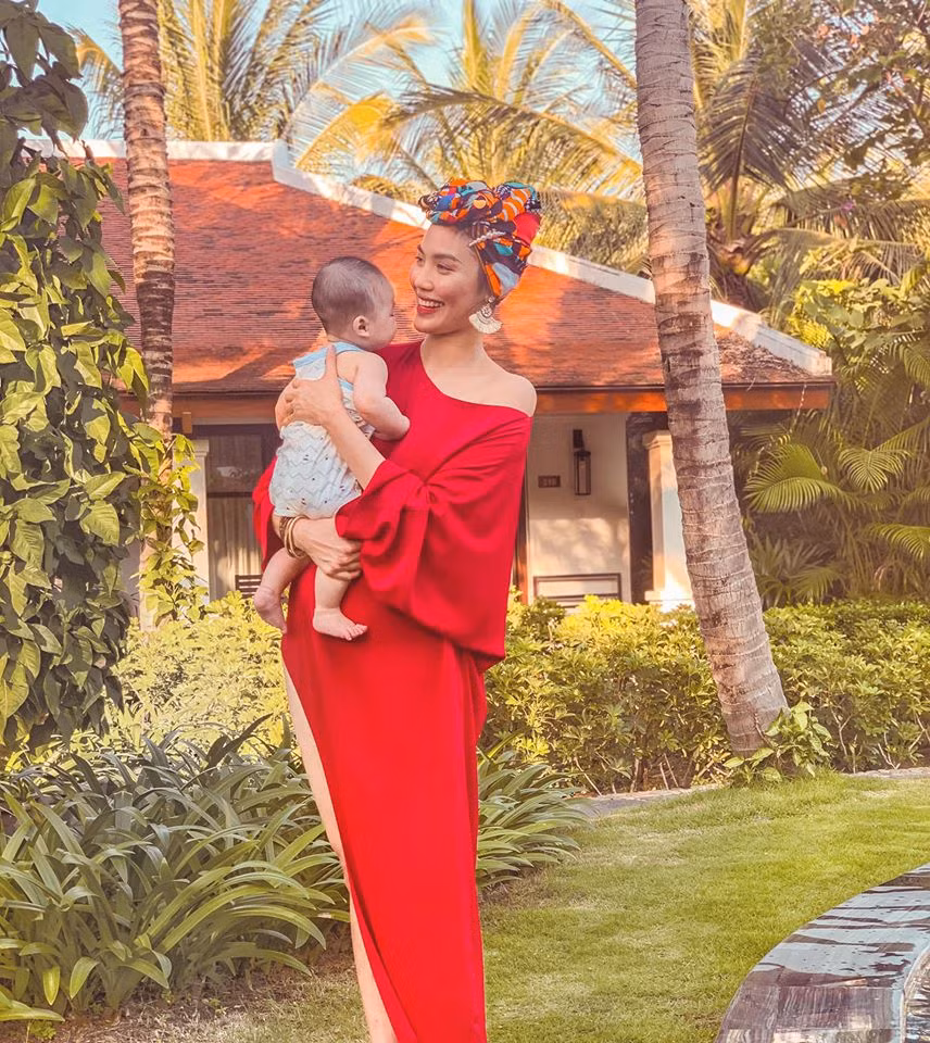 Sao Việt 24H: Đông Nhi tung ảnh đẹp như hoa, Lan Khuê có chuyến đi đầu tiên cùng quý tử ảnh 4