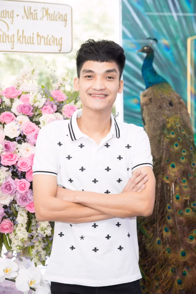 Trường Giang, Ninh Dương Lan Ngọc chúc mừng Ngô Kiến Huy lên chức ông chủ ảnh 7