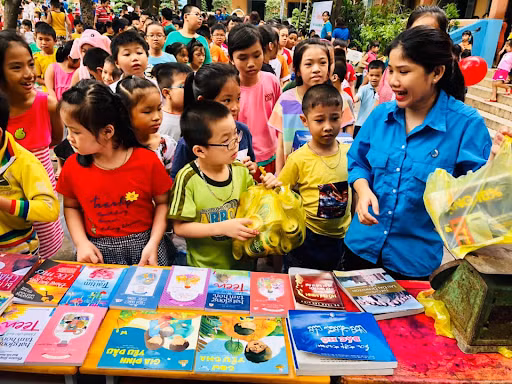 Cơ hội để bạn trở thành “siêu nhân” Greenagers: Đổi ba lô cũ lấy ba lô mới! ảnh 1