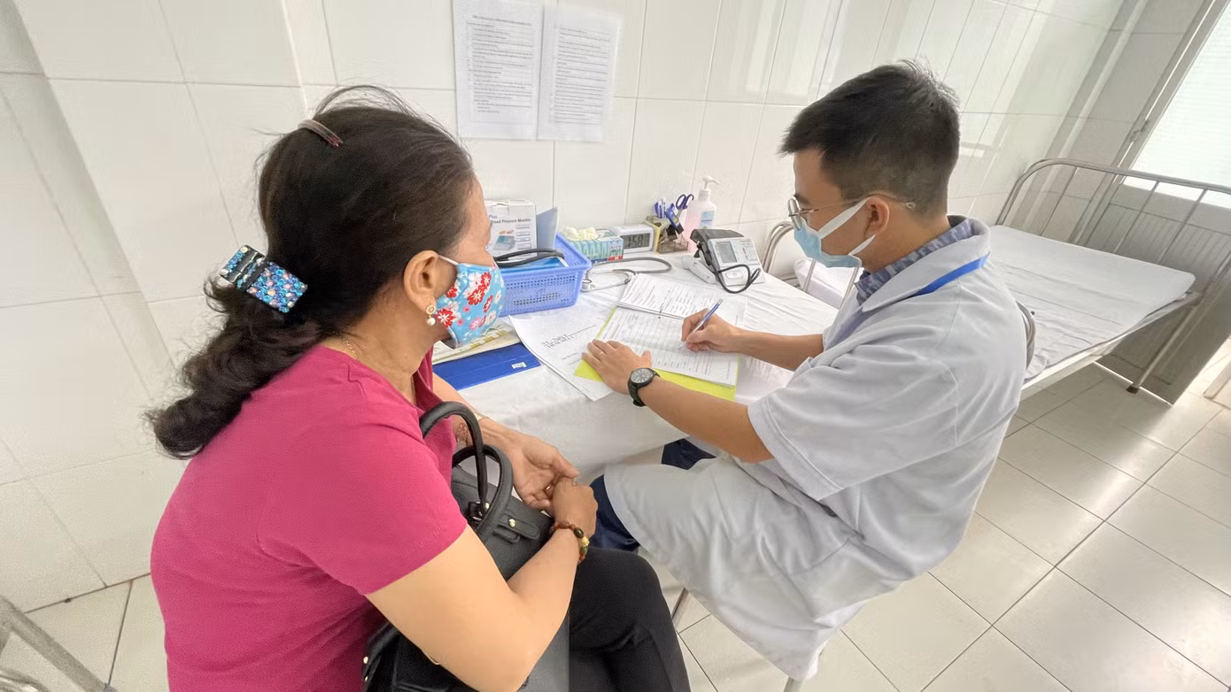 Cận cảnh tiêm thử nghiệm vắc xin ngừa COVID-19 tại Long An ảnh 6