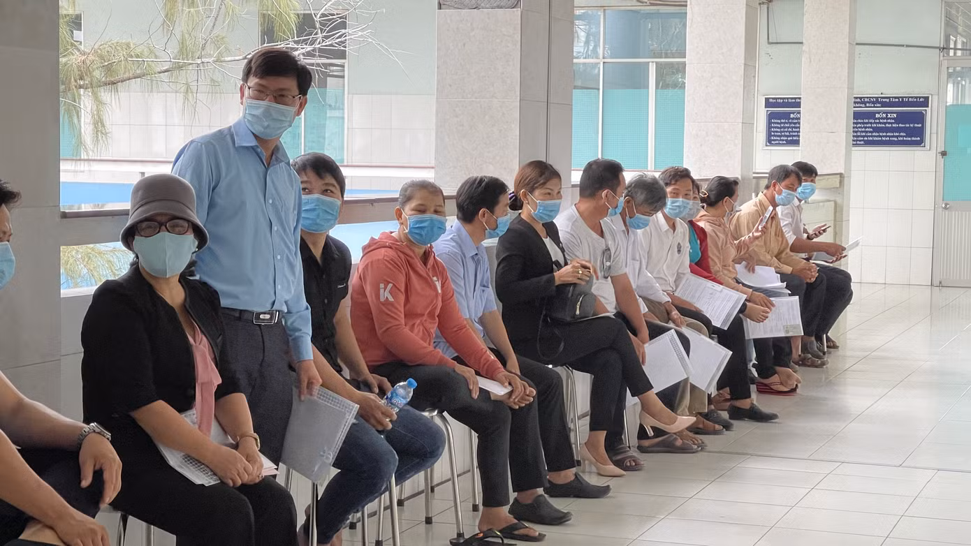 Cận cảnh tiêm thử nghiệm vắc xin ngừa COVID-19 tại Long An ảnh 12