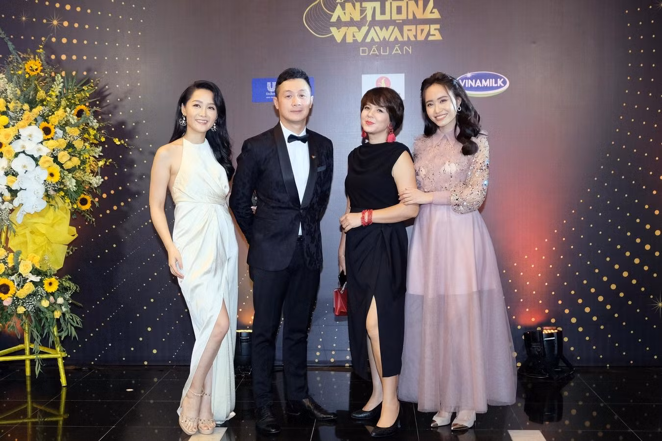 Hậu trường VTV Awards: Soi nhan sắc của BTV Mai Ngọc và dàn diễn viên lộng lẫy ảnh 3