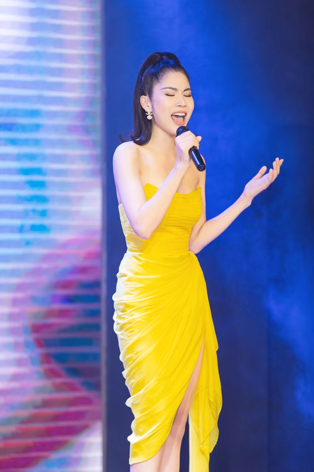 Nam Anh khoe vẻ đẹp quyến rũ, hé lộ vai diễn “lạ” sắp lên sóng truyền hình ảnh 12