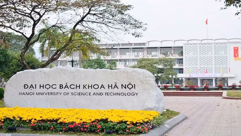 Học phí các trường top đầu Hà Nội: Đại học Kinh tế Quốc dân có ngành lên tới 80 triệu đồng ảnh 1