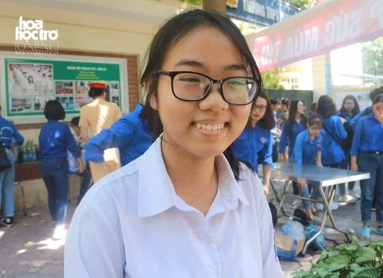 Vì sao đề thi Tiếng Anh được đánh giá dễ thở mà học sinh Hà Nội lại lo lắng? ảnh 5