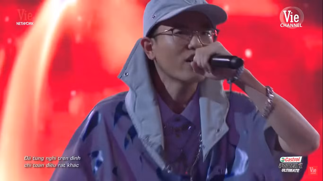 Rap Việt: Gừng - Rapper trẻ “cay nồng” khiến HLV Suboi “cay mắt” vì tiếc nuối ảnh 7