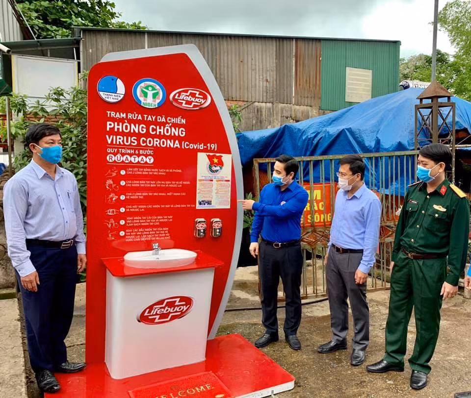 Tuổi trẻ Công an TPHCM tiếp sức người nghèo mùa dịch COVID-19 ảnh 3