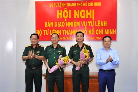 Thiếu tướng Nguyễn Văn Nam giữ chức Tư lệnh Bộ Tư lệnh TPHCM ảnh 2