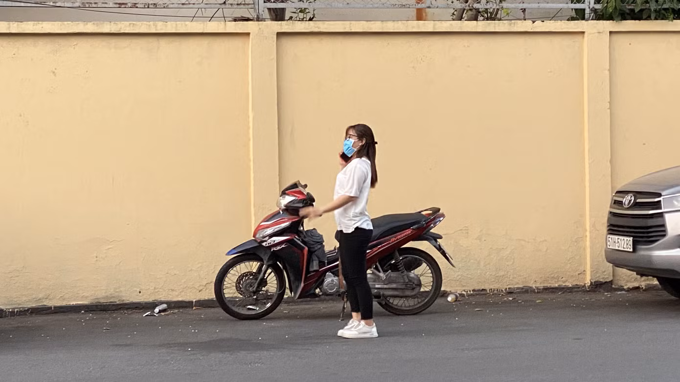 'Phố Hàn Quốc' ở Sài Gòn vắng vẻ trong mùa dịch Covid-19 ảnh 2