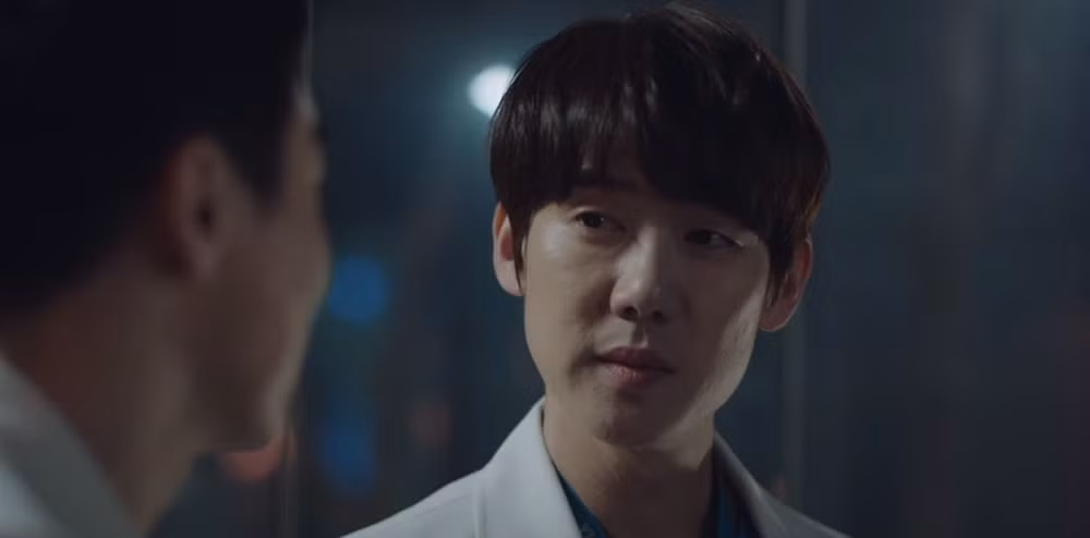 “Hospital Playlist” tập 10: Ngày hội tỏ tình, “gắt” nhất vẫn là thuyền Song Hwa - Ik Jun ảnh 8
