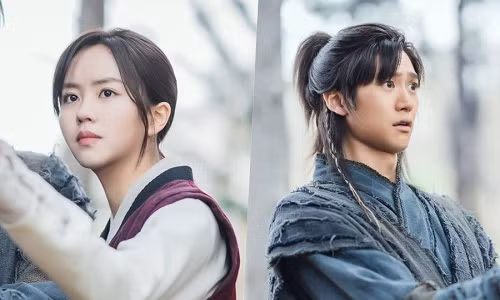 Tẩy chay thương hiệu nhưng chưa kịp mua giày, Lại Quán Lâm và dàn "Thanh 3" phải xỏ dép lê ảnh 4 Tẩy chay thương hiệu nhưng chưa kịp mua giày, Lại Quán Lâm và dàn "Thanh 3" phải xỏ dép lê ảnh 4