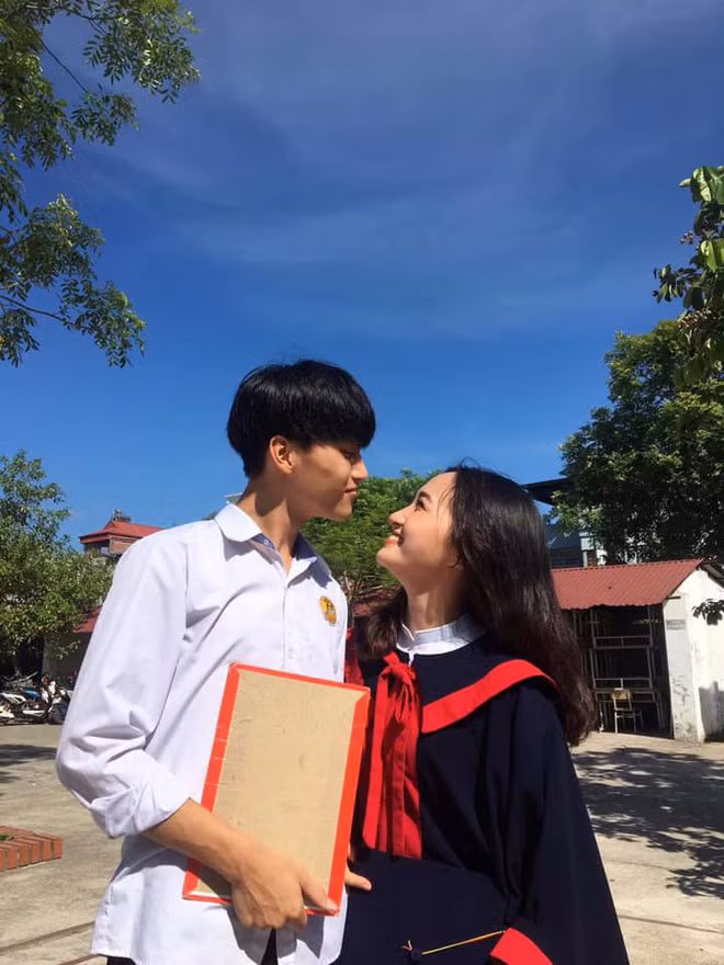 Sắc màu SV 16/7: "Nam thần" ĐH Công nghệ nhập hội trai đẹp trong học kỳ quân sự ảnh 6