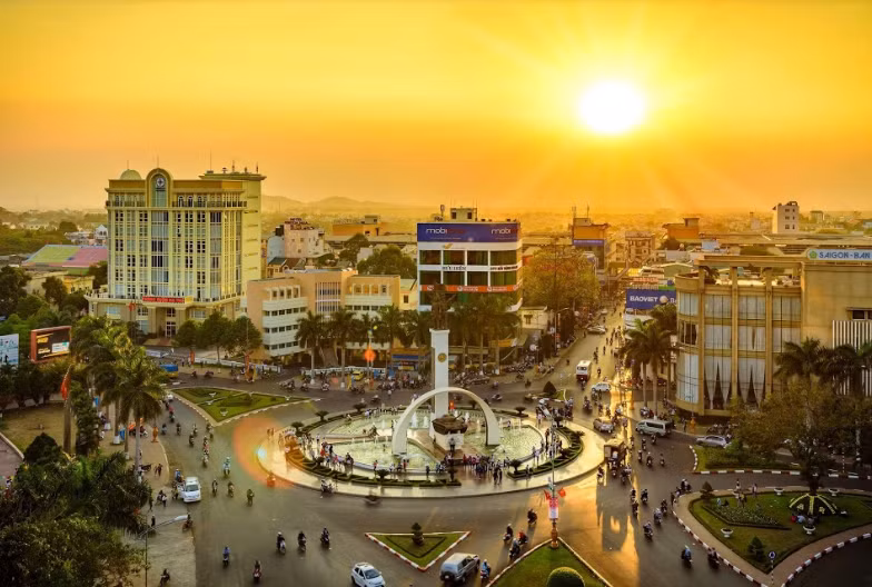 Đi biển gì tầm này, check-in “đổi gió” ngay với phố núi hoang sơ cùng giới trẻ Ban Mê ảnh 2