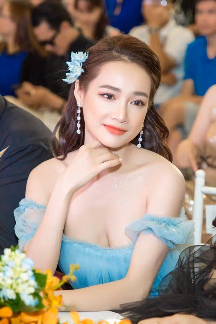 Hương Giang đầu tư nhẫn kim cương 3 tỷ đồng; Bảo Thanh thông báo tin vui mang thai ảnh 10