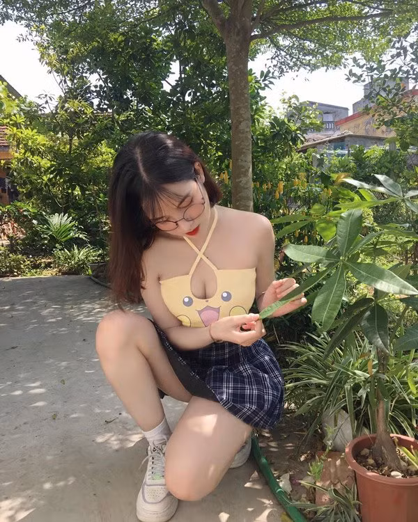 Sắc màu SV 24/7: 9X “lột xác” nhờ yoga, nữ sinh thiết kế thời trang thu nhập khủng ảnh 14