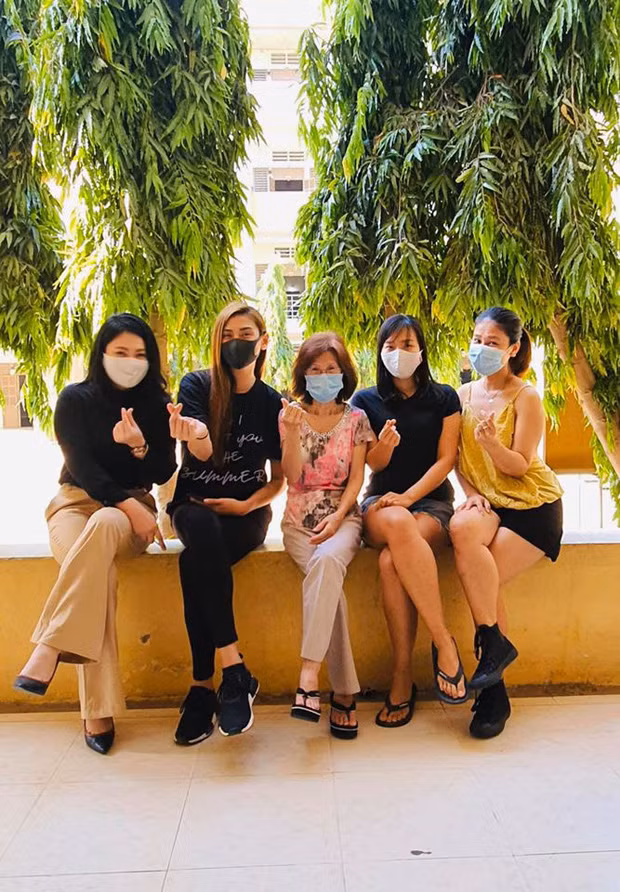 Võ Hoàng Yến chính thức “hòa nhập cộng đồng”, lạ lẫm như “nhà quê lên tỉnh“ ảnh 1