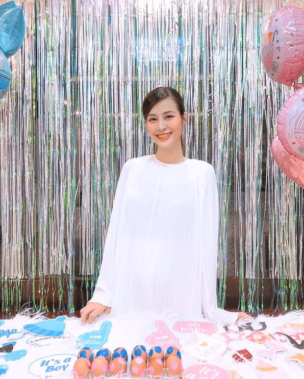 Showbiz 4/7: Ly Ly vui vẻ, mặc Châu Đăng Khoa đòi đền bù 15,5 tỷ; Thu Trang khoe “có bầu“ ảnh 6